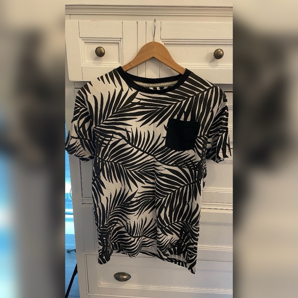Dstruct Black and White Leaf Print T-Shirt